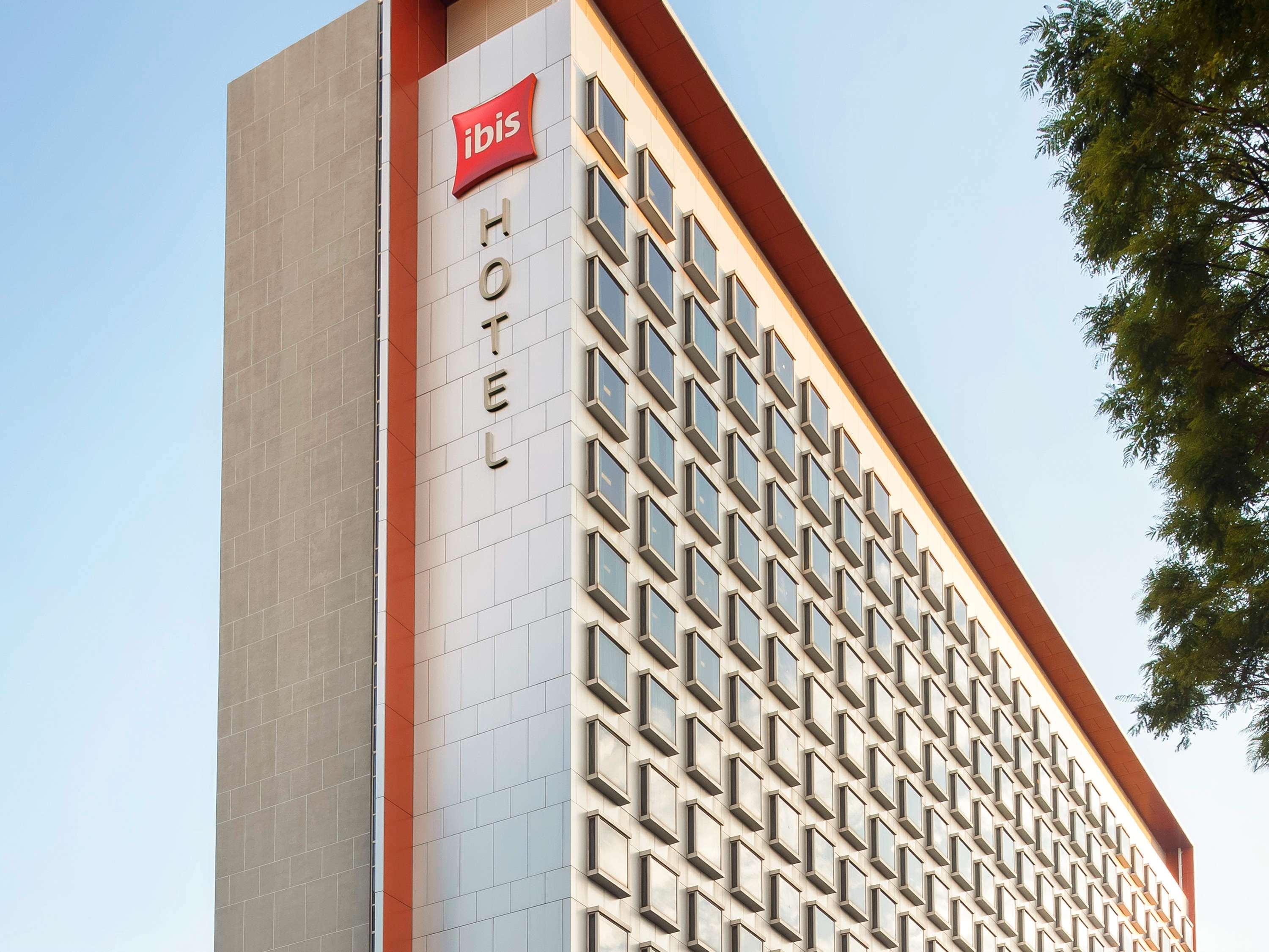 Ibis Singapore On Bencoolen - Newly Renovated Dış mekan fotoğraf